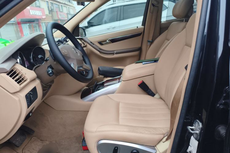 Used Mercedes-Benz R-Class 2009 R 300 L Business Model Left Front Seat