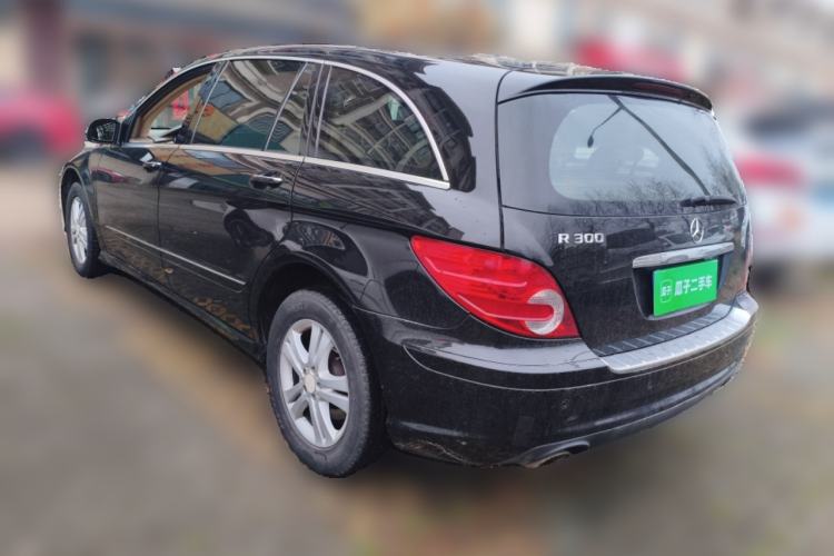 Used Mercedes-Benz R-Class 2009 R 300 L Business Model Rear Left 45 Deg