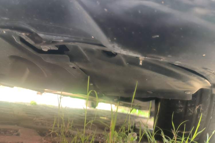 Used Mercedes-Benz R-Class 2010 R 300 L Business Model Chassis Front Left