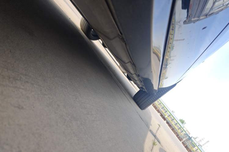 Used Mercedes-Benz R-Class 2010 R 350 L 4MATIC Chassis Front Left
