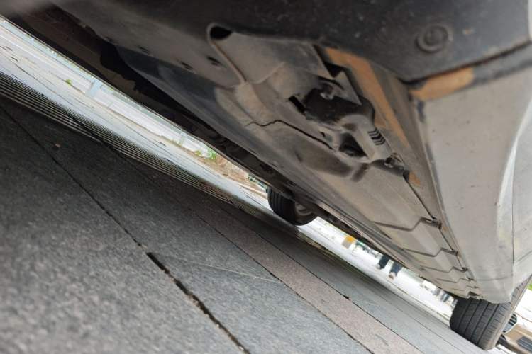 Used Mercedes-Benz R-Class 2010 R 350 L 4MATIC Grand Edition Chassis Front Left