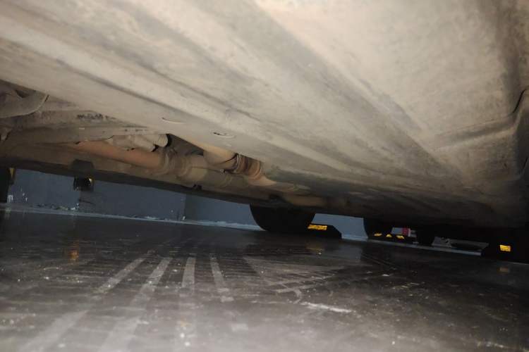 Used Mercedes-Benz R-Class 2010 R 350 L 4MATIC Chassis Front Left