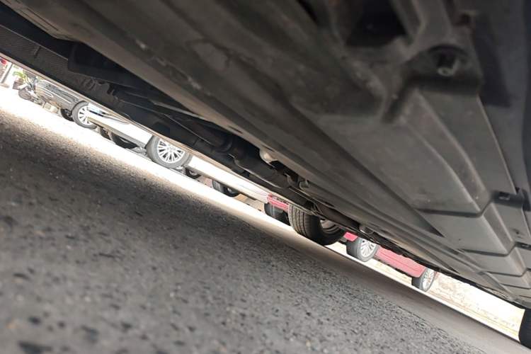 Used Mercedes-Benz R-Class 2010 R 300 L Business Model Chassis Front Left