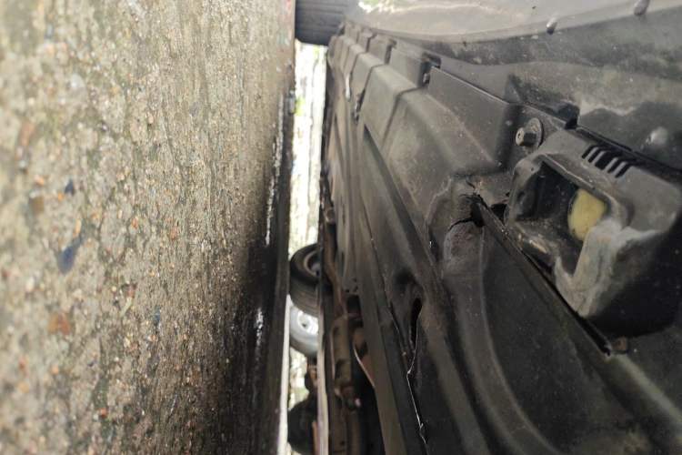 Used Mercedes-Benz R-Class 2010 R 300 L Business Model Chassis Front Right