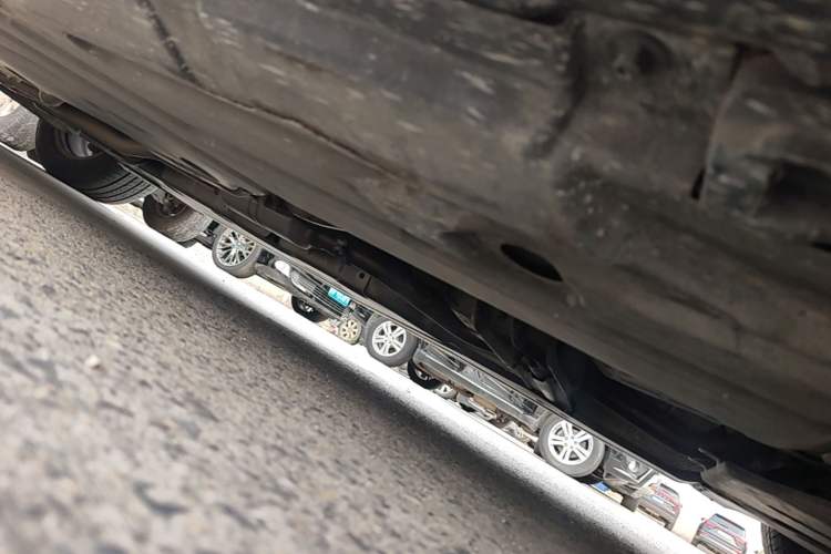 Used Mercedes-Benz R-Class 2010 R 300 L Business Model Chassis Front Right