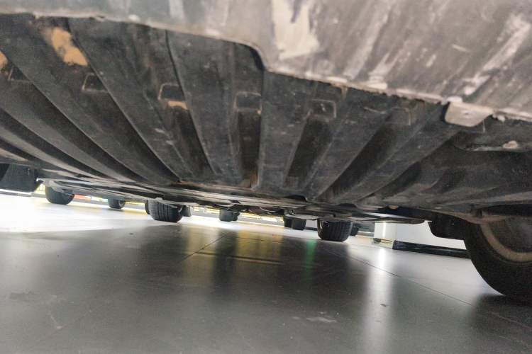 Used Mercedes-Benz R-Class 2010 R 350 L 4MATIC Chassis Front