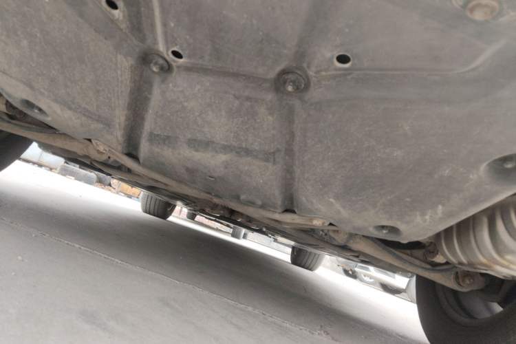 Used Mercedes-Benz R-Class 2010 R 350 L 4MATIC Chassis Rear