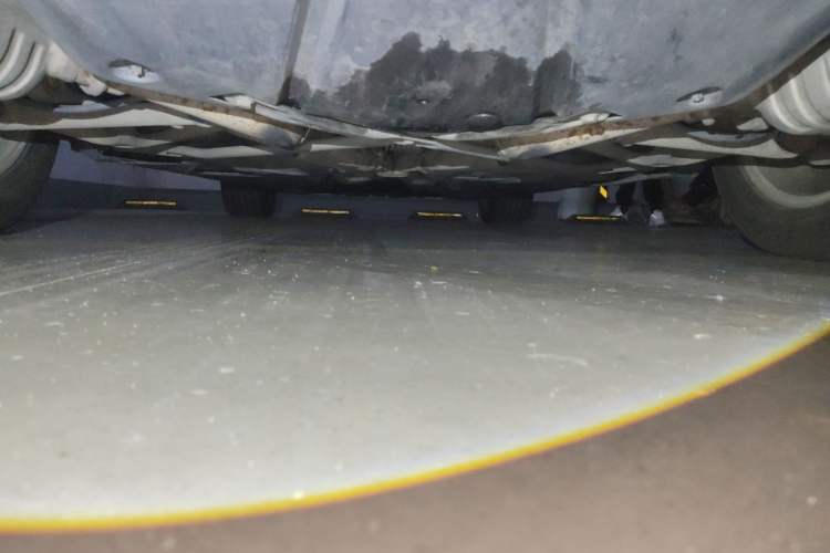 Used Mercedes-Benz R-Class 2010 R 350 L 4MATIC Chassis Rear