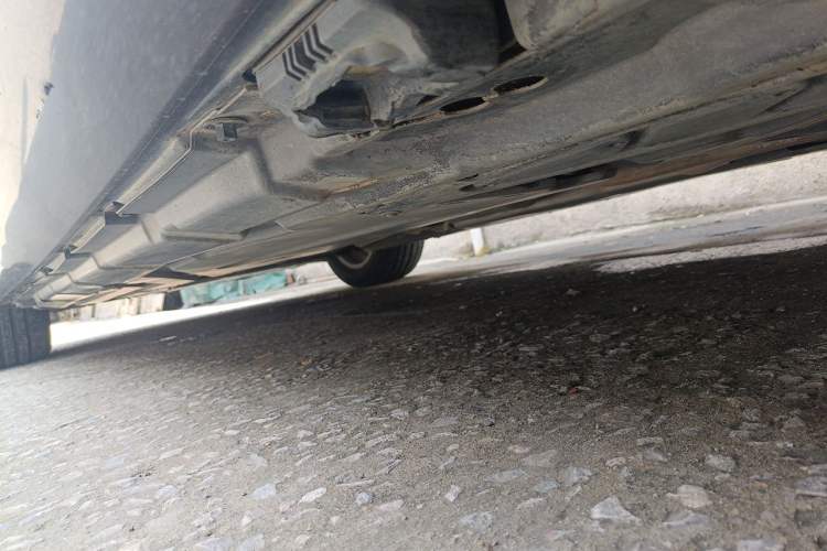 Used Mercedes-Benz R-Class 2010 R 350 L 4MATIC Chassis Rear Left