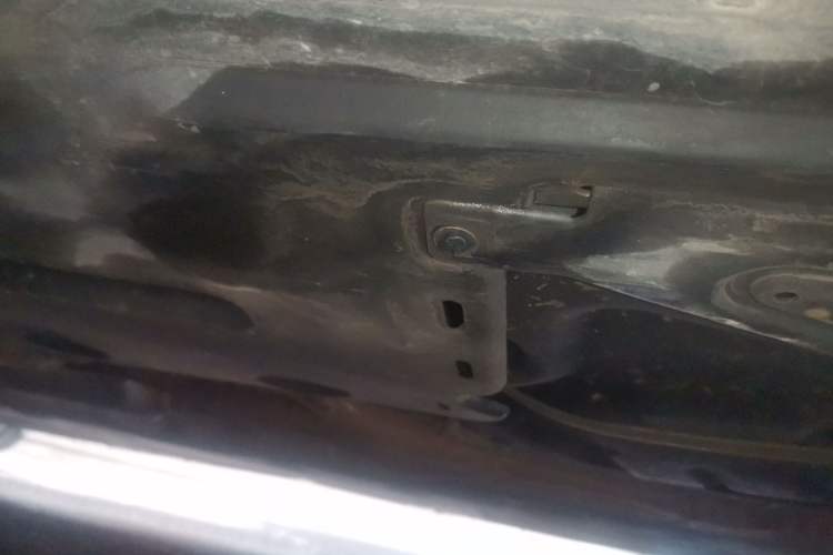 Used Mercedes-Benz R-Class 2010 R 350 L 4MATIC Chassis Rear Left