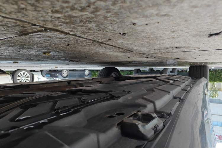 Used Mercedes-Benz R-Class 2010 R 300 L Business Model Chassis Rear Left