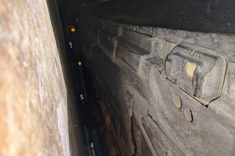 Used Mercedes-Benz R-Class 2010 R 350 L 4MATIC Chassis Rear Left