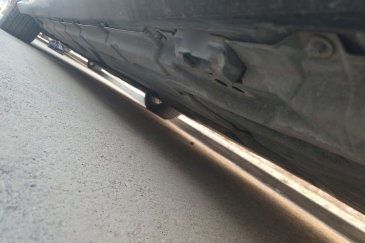 Used Mercedes-Benz R-Class 2010 R 350 L 4MATIC Chassis Rear Left