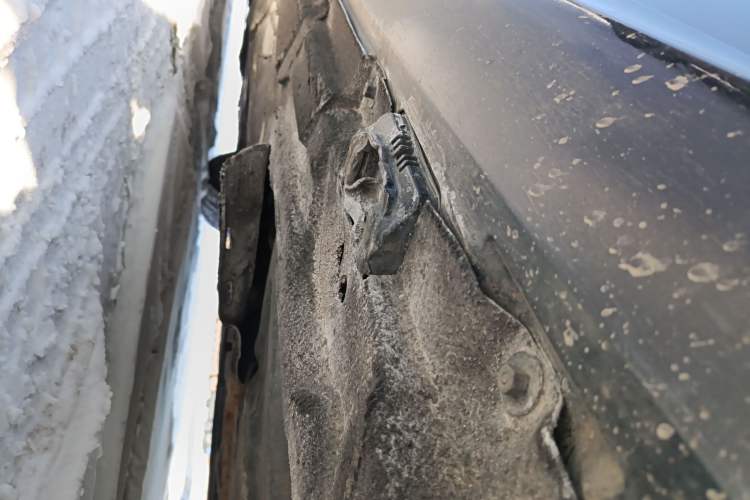 Used Mercedes-Benz R-Class 2010 R 350 L 4MATIC Chassis Rear Left