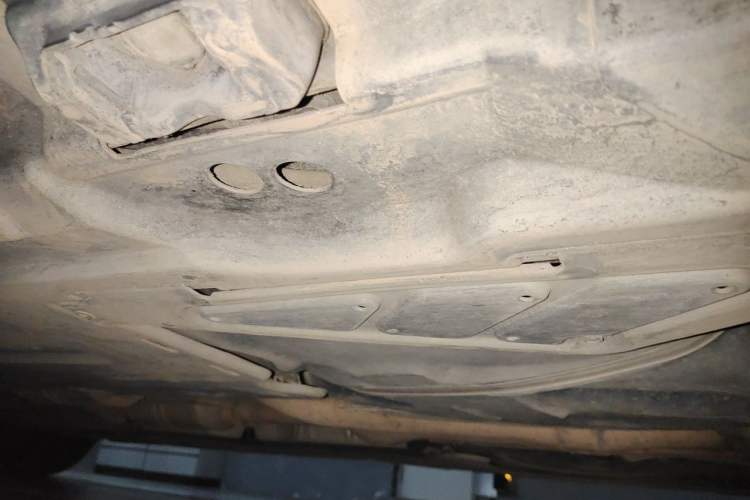 Used Mercedes-Benz R-Class 2010 R 350 L 4MATIC Chassis Rear Left
