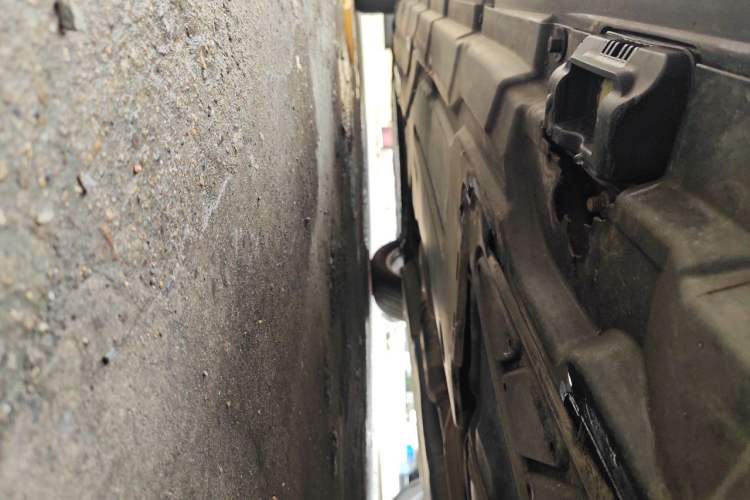 Used Mercedes-Benz R-Class 2010 R 300 L Business Model Chassis Rear Left