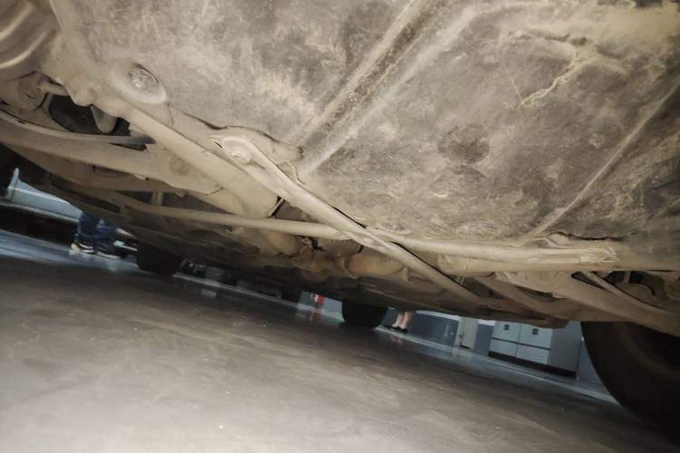 Used Mercedes-Benz R-Class 2010 R 350 L 4MATIC Chassis Rear