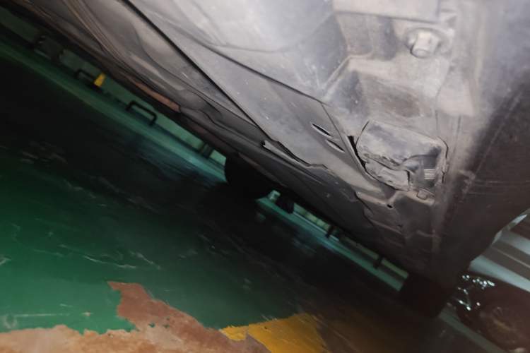 Used Mercedes-Benz R-Class 2010 R 350 L 4MATIC Chassis Rear Right