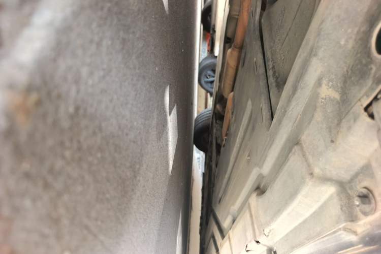 Used Mercedes-Benz R-Class 2010 R 350 L 4MATIC Chassis Rear Right