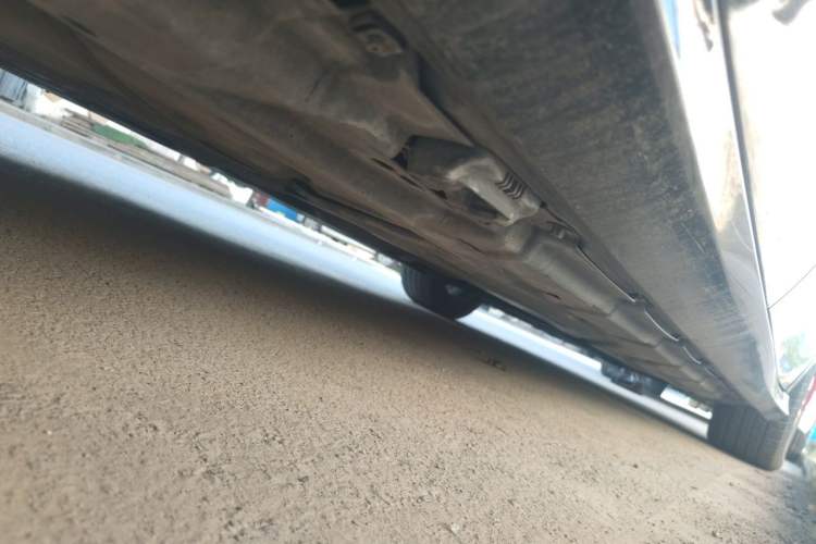 Used Mercedes-Benz R-Class 2010 R 350 L 4MATIC Chassis Rear Right