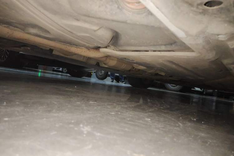 Used Mercedes-Benz R-Class 2010 R 350 L 4MATIC Chassis Rear Right