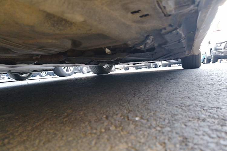 Used Mercedes-Benz R-Class 2010 R 350 L 4MATIC Chassis Rear Right