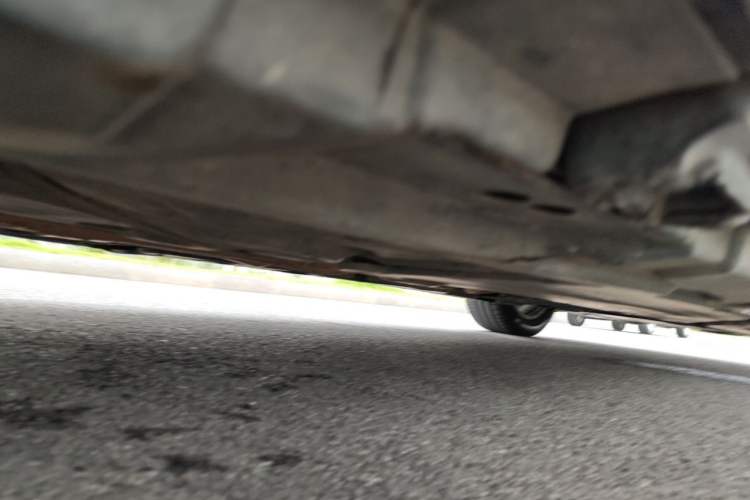Used Mercedes-Benz R-Class 2010 R 350 L 4MATIC Chassis Rear Right