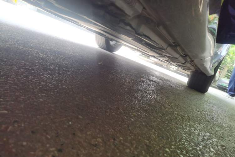 Used Mercedes-Benz R-Class 2010 R 350 L 4MATIC Chassis Rear Right