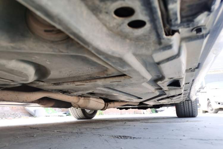 Used Mercedes-Benz R-Class 2010 R 350 L 4MATIC Chassis Rear Right