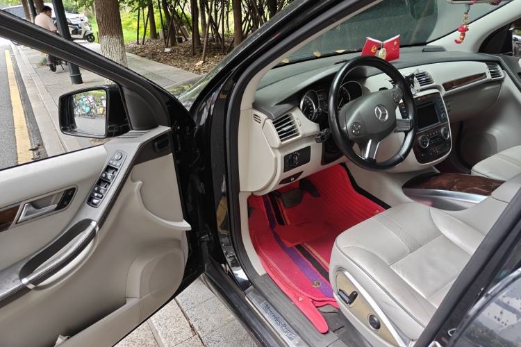 Used Mercedes-Benz R-Class 2010 R 300 L Business Model Driver Seat