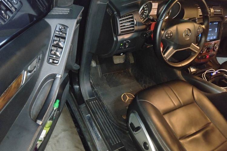 Used Mercedes-Benz R-Class 2010 R 350 L 4MATIC Grand Edition Driver Seat
