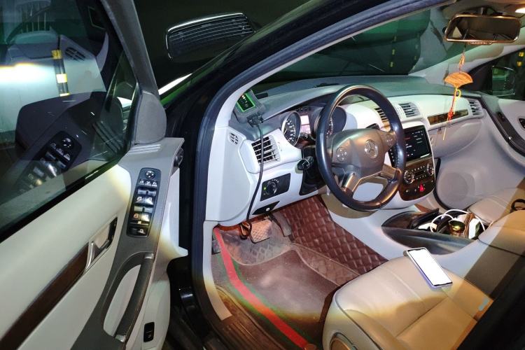 Used Mercedes-Benz R-Class 2010 R 350 L 4MATIC Driver Seat