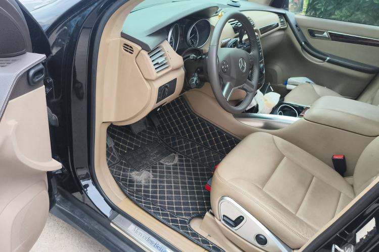 Used Mercedes-Benz R-Class 2010 R 300 L Business Model Driver Seat