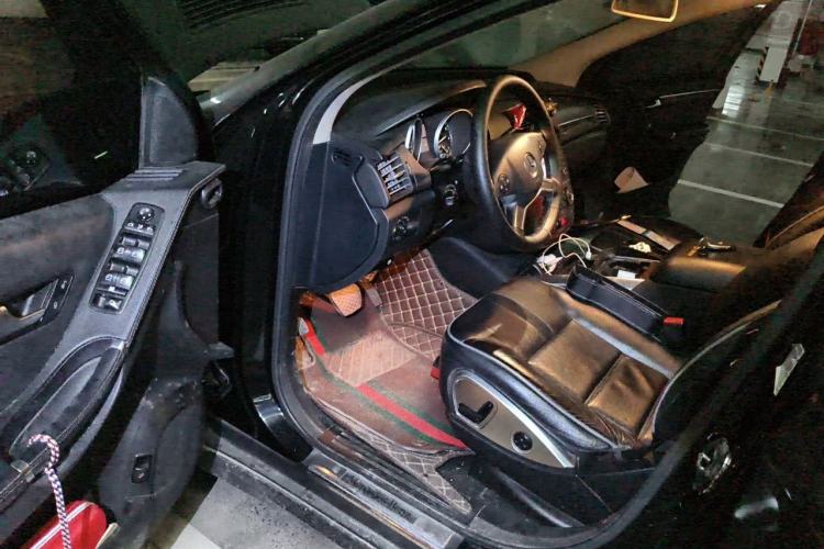 Used Mercedes-Benz R-Class 2010 R 350 L 4MATIC Driver Seat