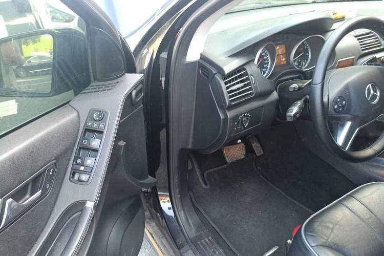 Used Mercedes-Benz R-Class 2010 R 300 L Luxury Model Driver Seat