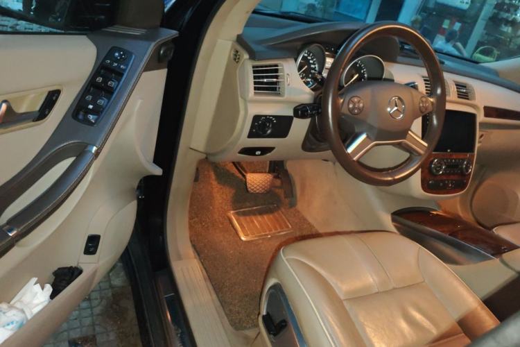 Used Mercedes-Benz R-Class 2010 R 350 L 4MATIC Driver Seat