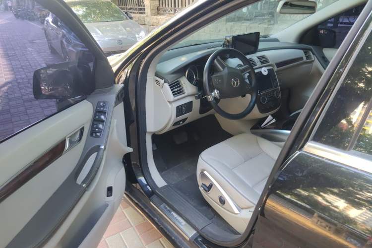 Used Mercedes-Benz R-Class 2010 R 350 L 4MATIC Driver Seat
