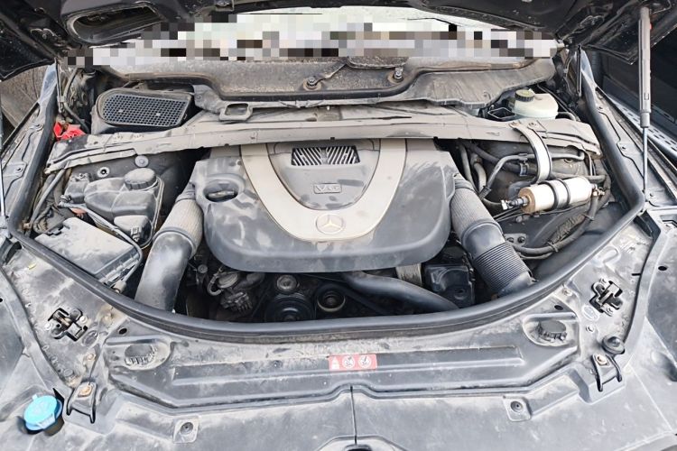 Used Mercedes-Benz R-Class 2010 R 350 L 4MATIC Engine Bay