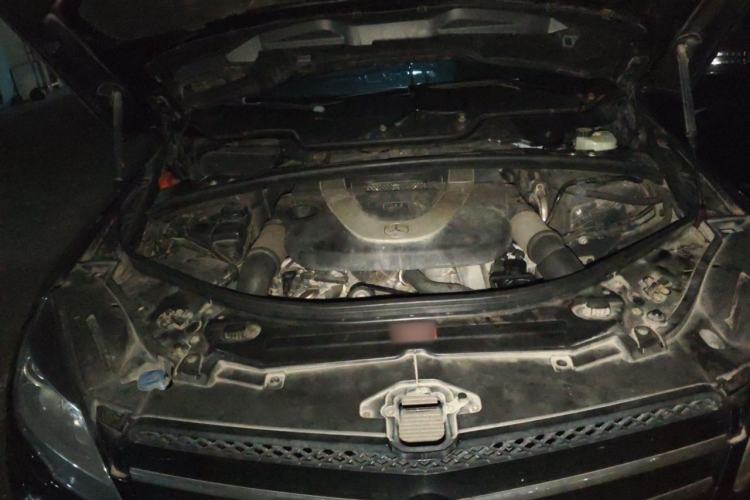 Used Mercedes-Benz R-Class 2010 R 350 L 4MATIC Engine Bay