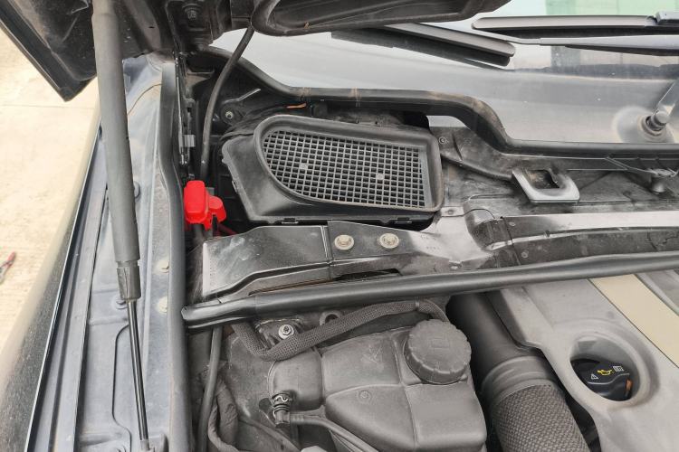 Used Mercedes-Benz R-Class 2010 R 300 L Business Model Engine Bay Right
