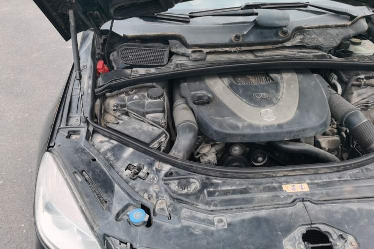 Used Mercedes-Benz R-Class 2010 R 300 L Business Model Engine Bay Right