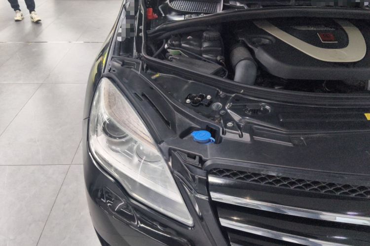 Used Mercedes-Benz R-Class 2010 R 350 L 4MATIC Engine Bay Right