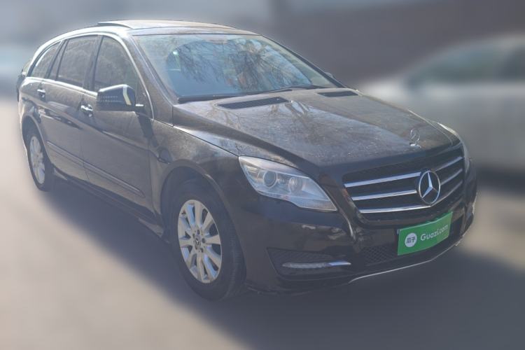 Used Mercedes-Benz R-Class 2010 R 350 L 4MATIC Front Right 45 Deg