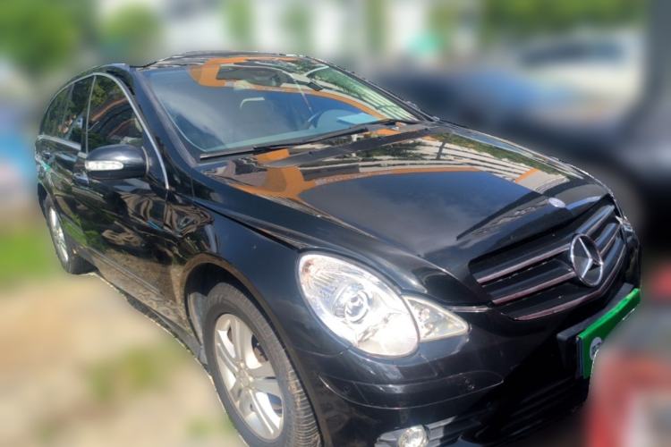 Used Mercedes-Benz R-Class 2010 R 300 L Business Model Front Right 45 Deg