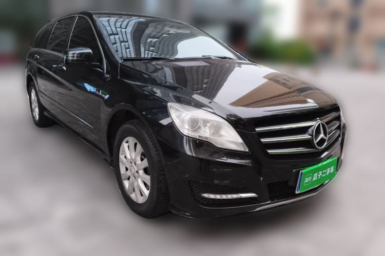 Used Mercedes-Benz R-Class 2010 R 350 L 4MATIC Front Right 45 Deg