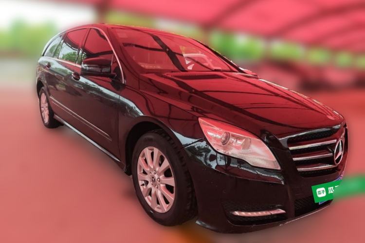 Used Mercedes-Benz R-Class 2010 R 300 L Business Model Front Right 45 Deg
