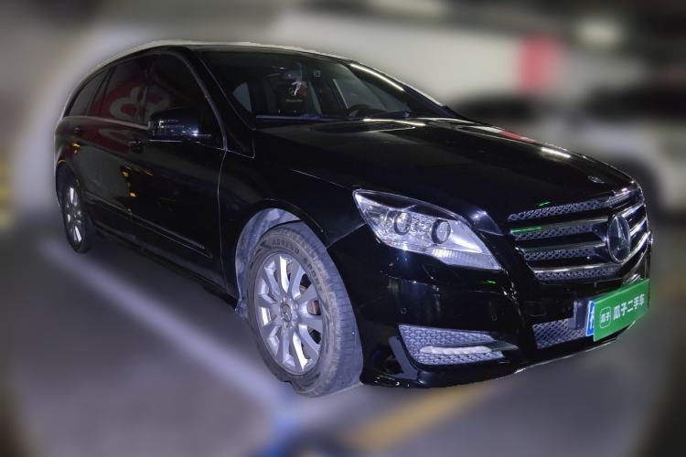 Used Mercedes-Benz R-Class 2010 R 350 L 4MATIC Grand Edition Front Right 45 Deg