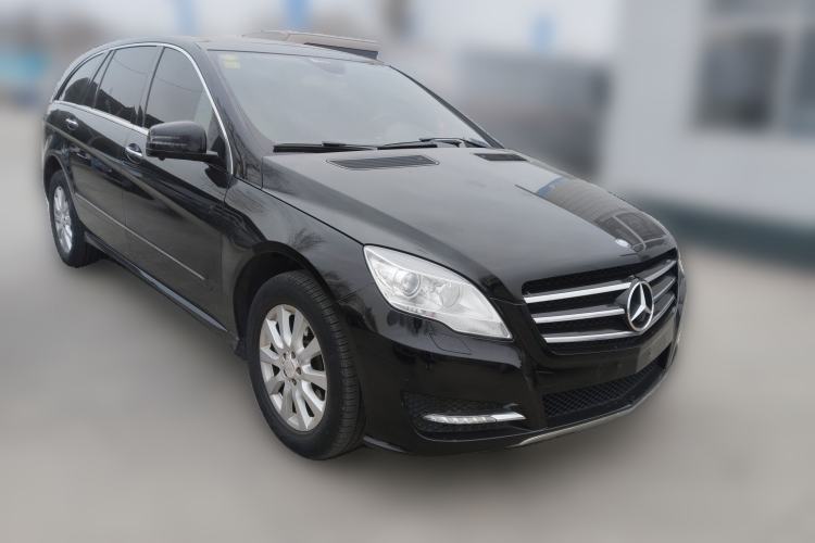 Used Mercedes-Benz R-Class 2010 R 350 L 4MATIC Front Right 45 Deg