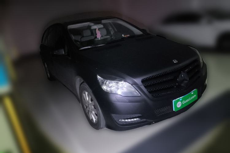 Used Mercedes-Benz R-Class 2010 R 350 L 4MATIC Front Right 45 Deg