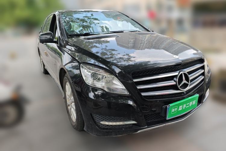 Used Mercedes-Benz R-Class 2010 R 350 L 4MATIC Grand Edition Front Right 45 Deg